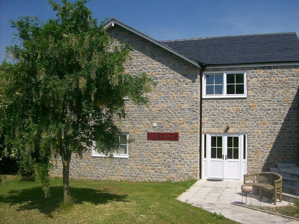 Hunters Lodge Inn Wincanton Exterior photo